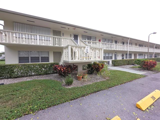 204 Kent L L, West Palm Beach, FL 33417