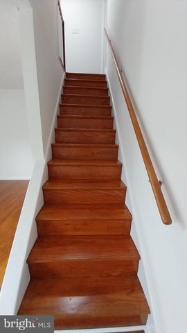 6711 SWARTHMORE DR, Alexandria, VA 22307
