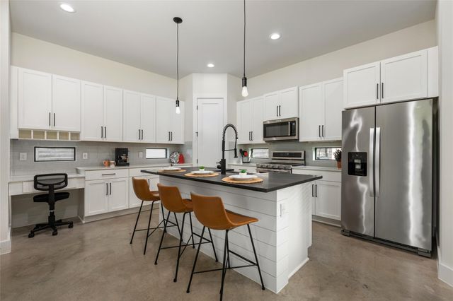 1615 Holly ST 1, Austin, TX 78702