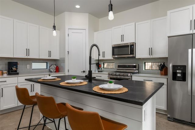 1615 Holly ST 1, Austin, TX 78702