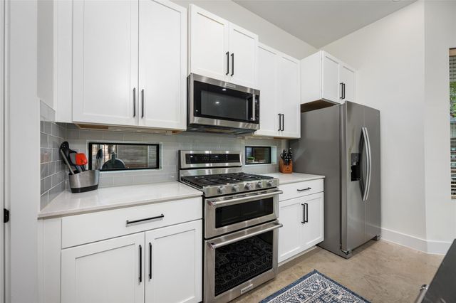 1615 Holly ST 1, Austin, TX 78702