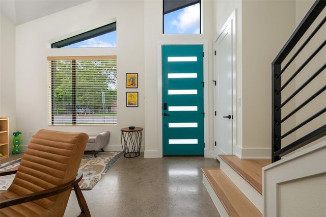 1615 Holly ST 1, Austin, TX 78702