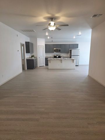 8121 E County Rd 115, Midland, TX 79706