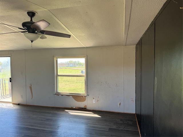 20322 Running Horse Road, Tecumseh, OK 74873