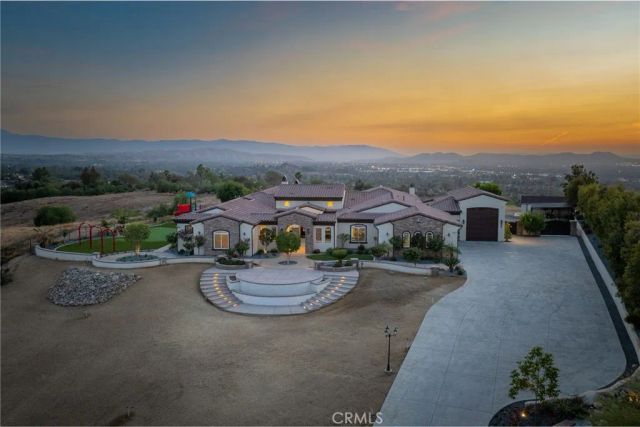6355 Cresthaven, Riverside, CA 92506
