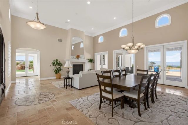6355 Cresthaven, Riverside, CA 92506