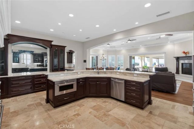6355 Cresthaven, Riverside, CA 92506