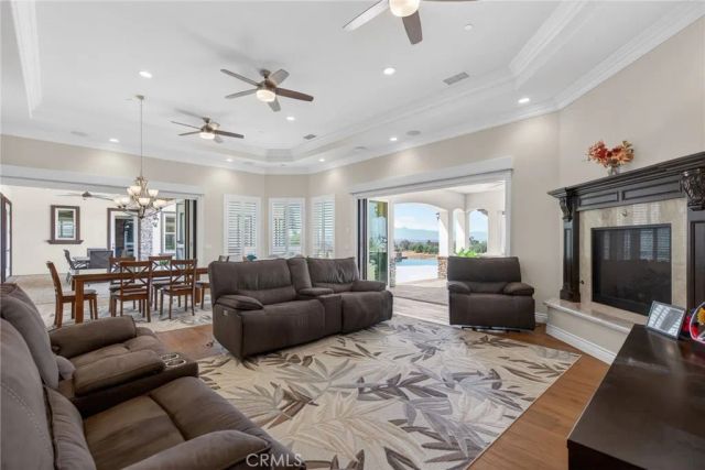 6355 Cresthaven, Riverside, CA 92506
