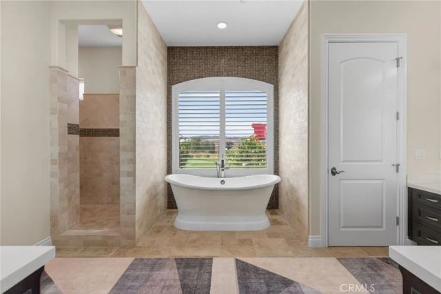 6355 Cresthaven, Riverside, CA 92506