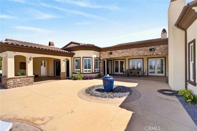 6355 Cresthaven, Riverside, CA 92506