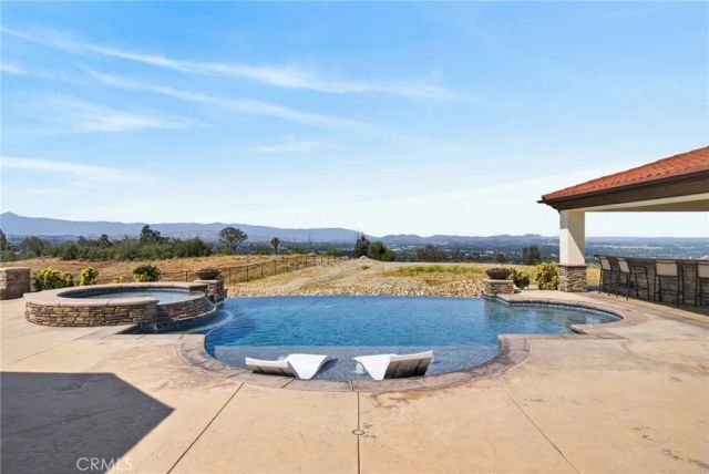 6355 Cresthaven, Riverside, CA 92506