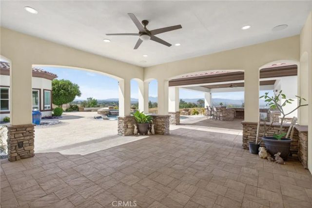 6355 Cresthaven, Riverside, CA 92506