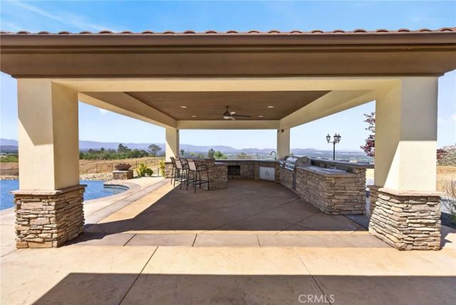 6355 Cresthaven, Riverside, CA 92506