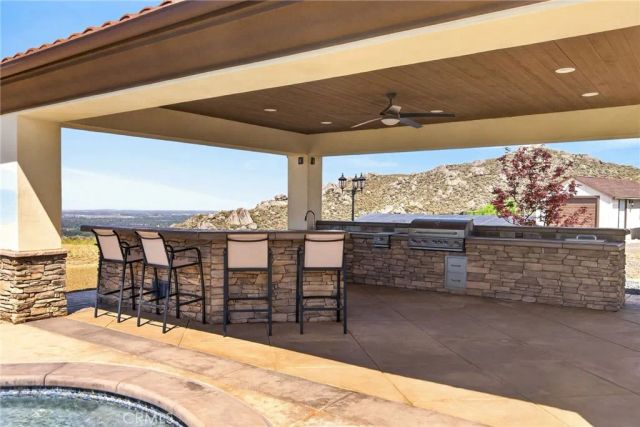 6355 Cresthaven, Riverside, CA 92506