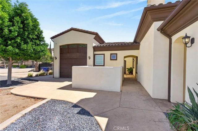 6355 Cresthaven, Riverside, CA 92506