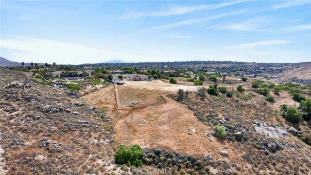 6355 Cresthaven, Riverside, CA 92506