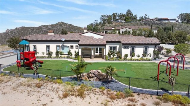 6355 Cresthaven, Riverside, CA 92506
