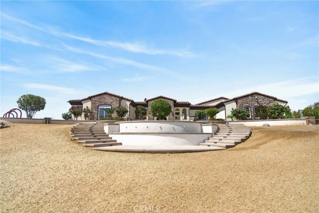 6355 Cresthaven, Riverside, CA 92506