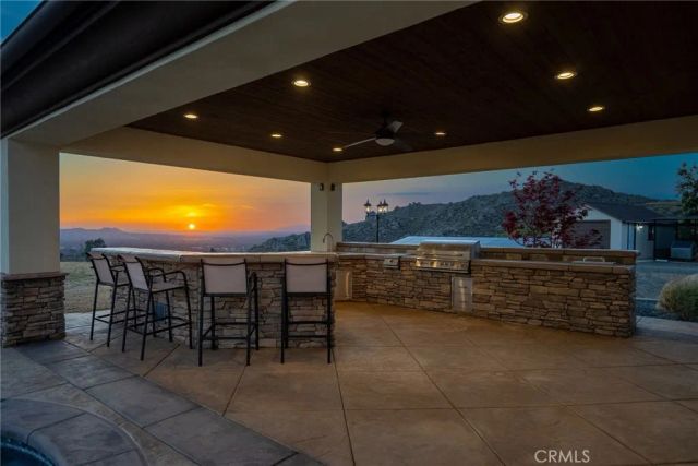 6355 Cresthaven, Riverside, CA 92506