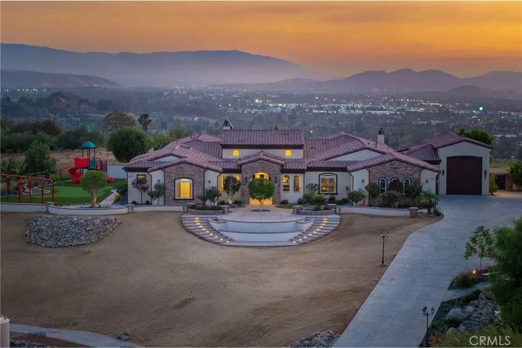 6355 Cresthaven, Riverside, CA 92506
