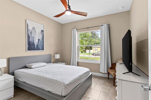 6804 N HIMES AVENUE, Tampa, FL 33614