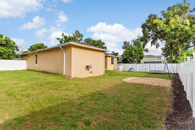 6804 N HIMES AVENUE, Tampa, FL 33614