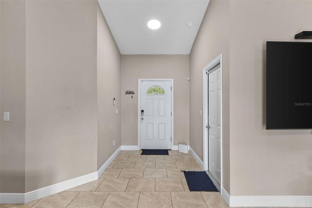 6804 N HIMES AVENUE, Tampa, FL 33614