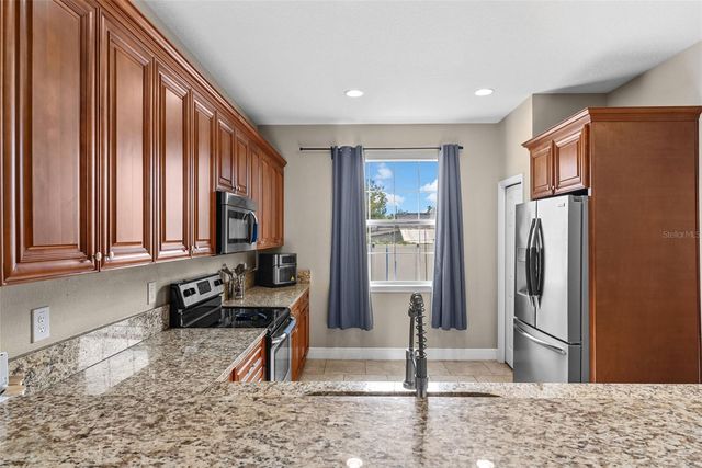 6804 N HIMES AVENUE, Tampa, FL 33614