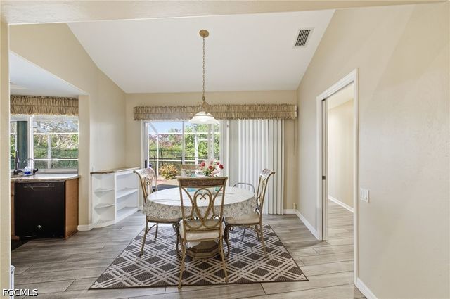 20 Timberland CIR N, Fort Myers, FL 33919