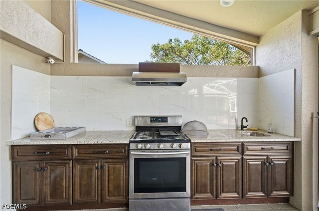 20 Timberland CIR N, Fort Myers, FL 33919