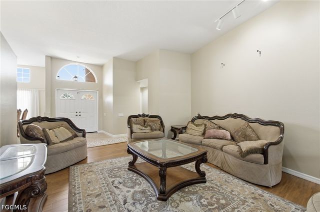 20 Timberland CIR N, Fort Myers, FL 33919