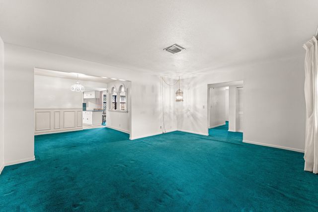 2118 W Palma Circle, West Palm Beach, FL 33415