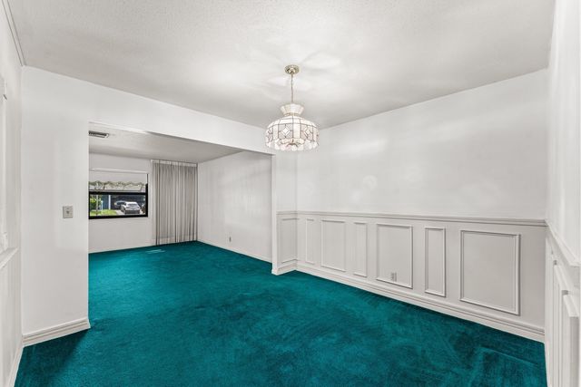 2118 W Palma Circle, West Palm Beach, FL 33415