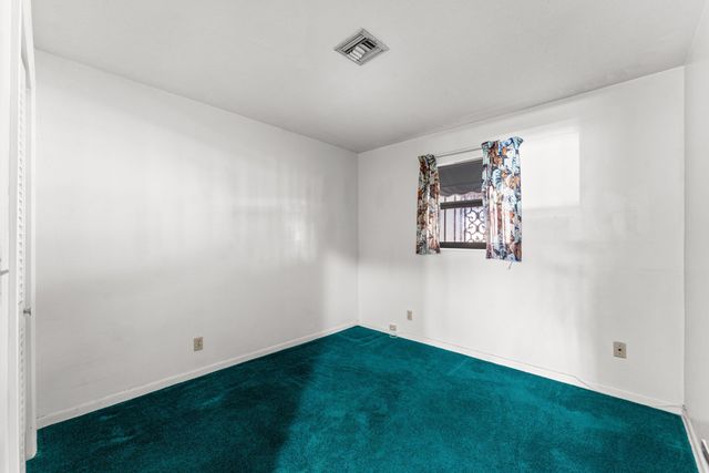 2118 W Palma Circle, West Palm Beach, FL 33415