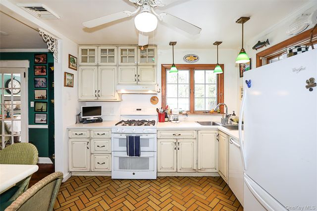 2926 Davis Street, Oceanside, NY 11572