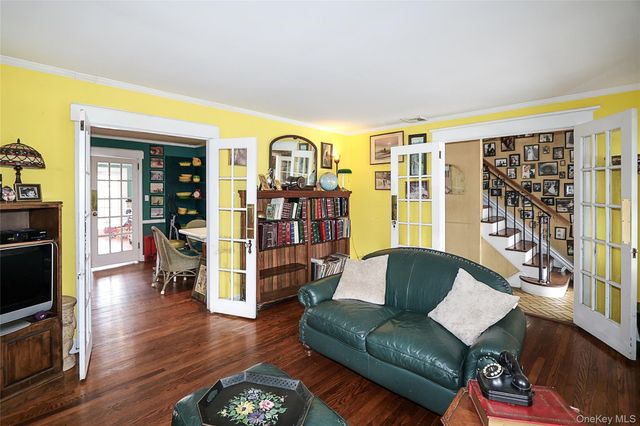 2926 Davis Street, Oceanside, NY 11572