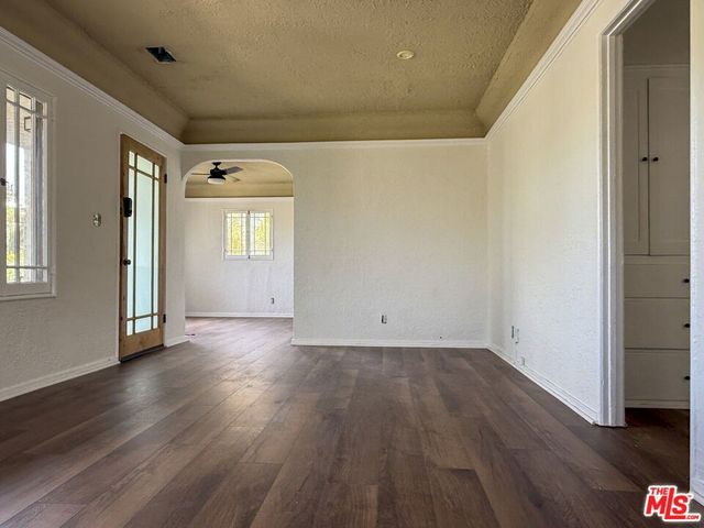 1401 Dartmouth Drive, Glendale, CA 91205