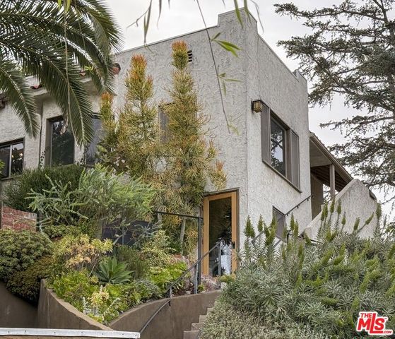 1401 Dartmouth Drive, Glendale, CA 91205