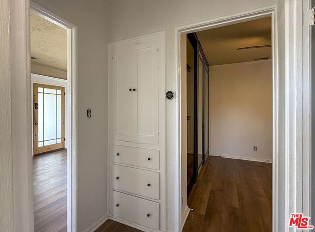 1401 Dartmouth Drive, Glendale, CA 91205