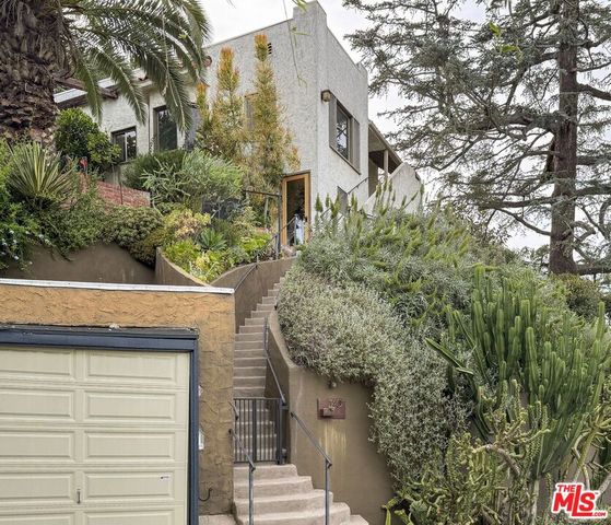 1401 Dartmouth Drive, Glendale, CA 91205