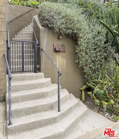 1401 Dartmouth Drive, Glendale, CA 91205