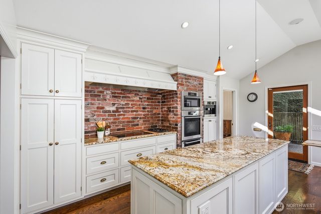 2109 38th Avenue E, Seattle, WA 98112