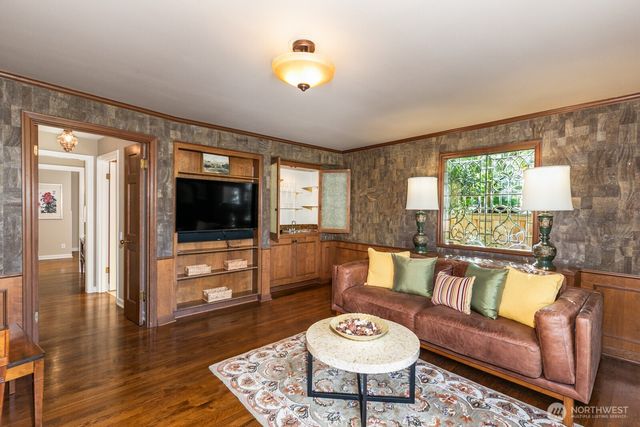 2109 38th Avenue E, Seattle, WA 98112