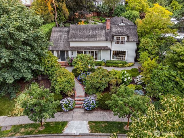 2109 38th Avenue E, Seattle, WA 98112
