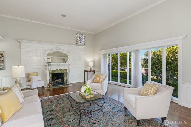 2109 38th Avenue E, Seattle, WA 98112