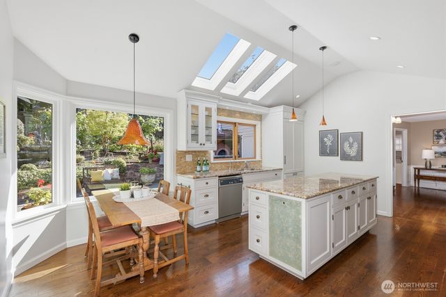 2109 38th Avenue E, Seattle, WA 98112