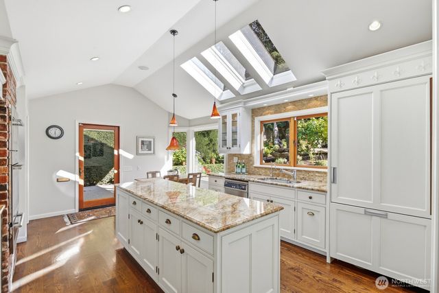 2109 38th Avenue E, Seattle, WA 98112