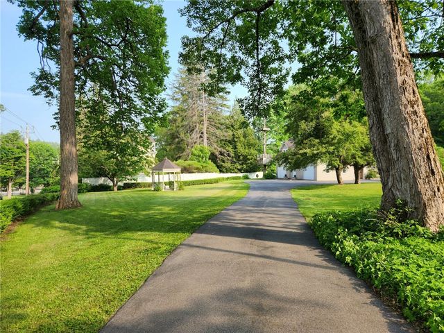 64 East Faville Avenue, Manheim, NY 13329