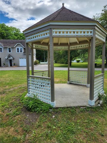 64 East Faville Avenue, Manheim, NY 13329