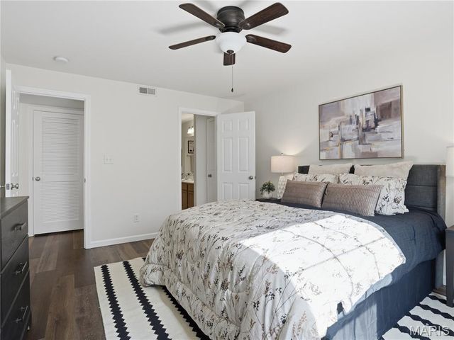 9744 Bexley Station Drive 8F, Affton, MO 63123